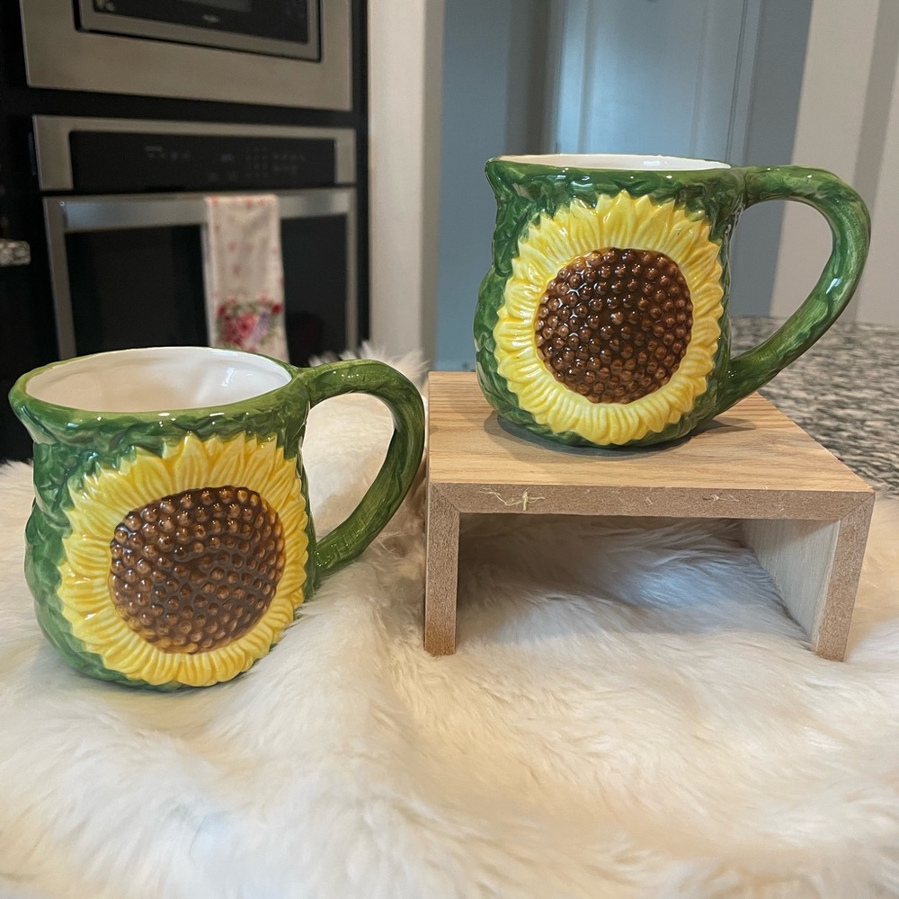 Sunflower mugs 2pc by GBK LTD 1992 with reaped leaf motif,